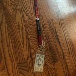 Harry Potter Platform 9 3/4 lanyard/keychain